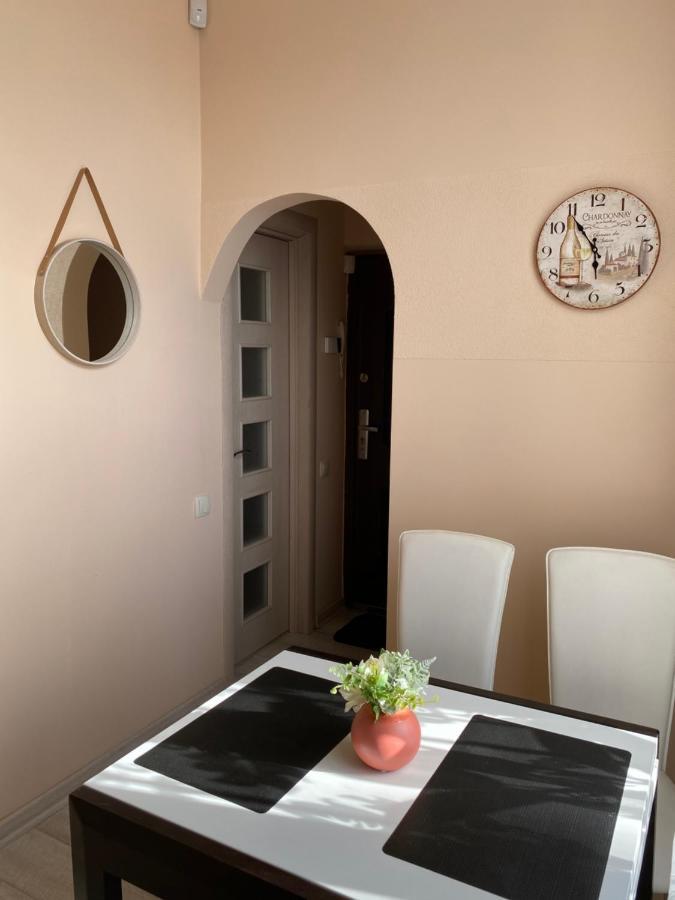 Opera House Apartment Lviv Bagian luar foto