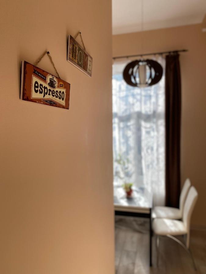 Opera House Apartment Lviv Bagian luar foto